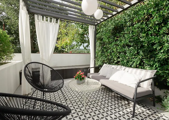 Mr Bellina アパート シベニク